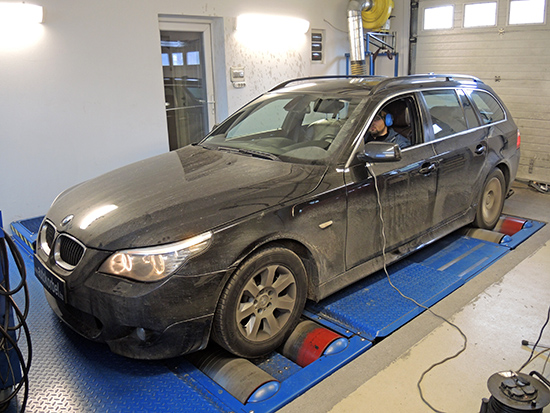 BMW E61 525d 197LE chiptuning teljesítménymérés